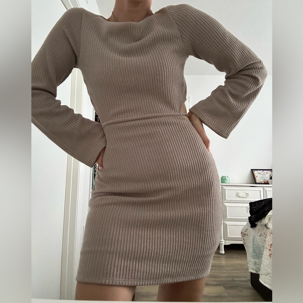 NWT LE LIS dress, size M